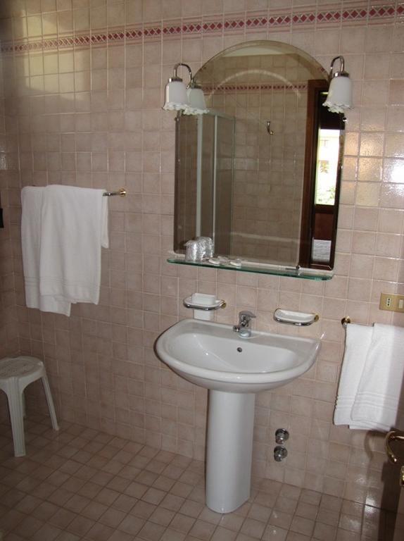 Locanda Alla Posta Borso del Grappa Bilik gambar